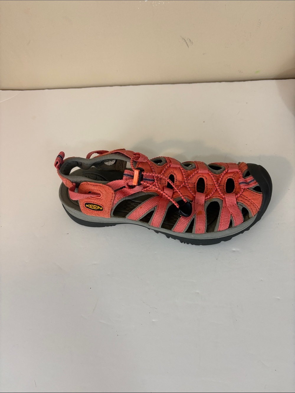 KEEN Coral/Pink Outdoor Closed-Toe Sport Whisper Sandals Size 8